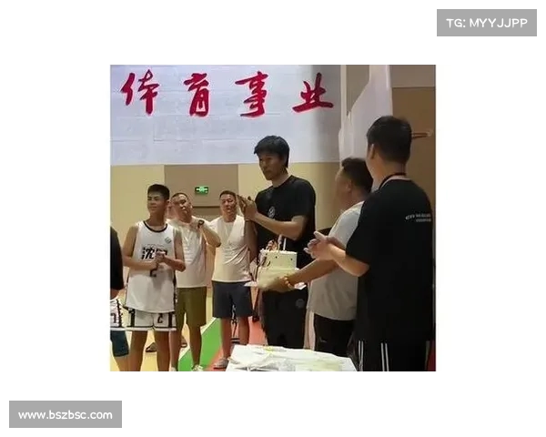 多队争抢萨林杰 辽粤沪三队已报价 球员尚未决定未来去向 多队争抢萨林杰 辽粤沪三队已报价 球员尚未决定未来去向